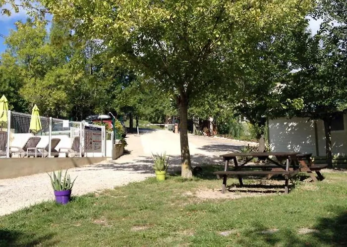 Avec Terrasse - Api-1-52-1064